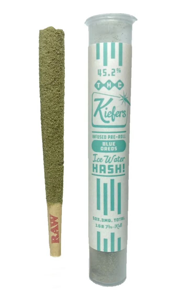 Photograph of product: Blue Oreos Ice Water au chocolat Infused Pre roll | Hybrid | Bison Botanics