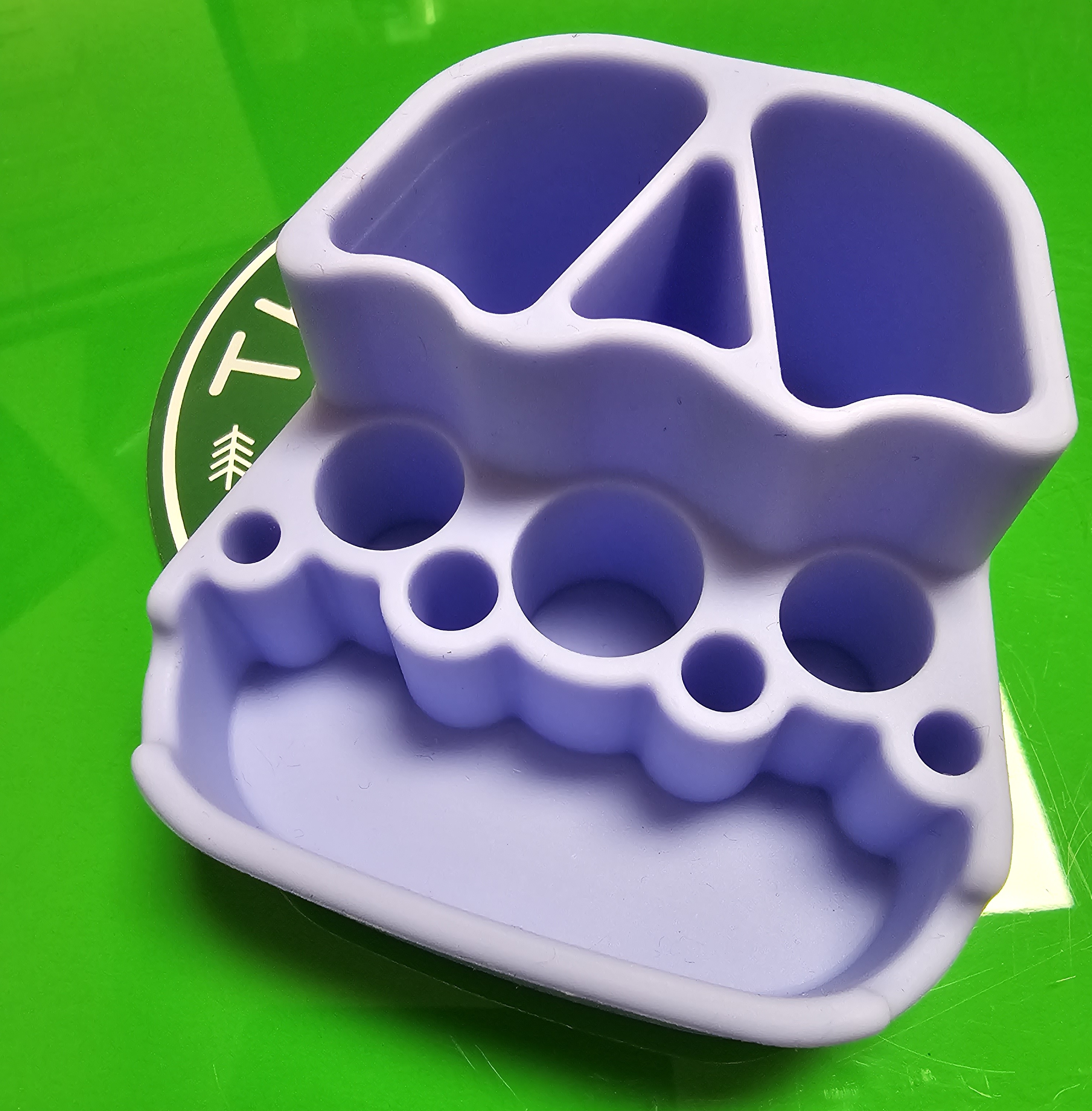 Photograph of product: Blazy Susan Dab Station - Assorted Colors