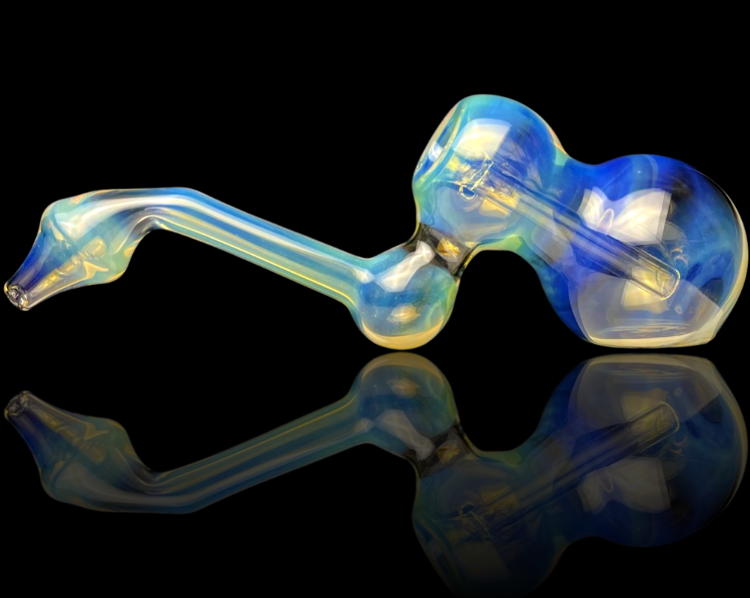 Photograph of product: Travy Buddy Silver Lightning Fume Color Infused Bubbler