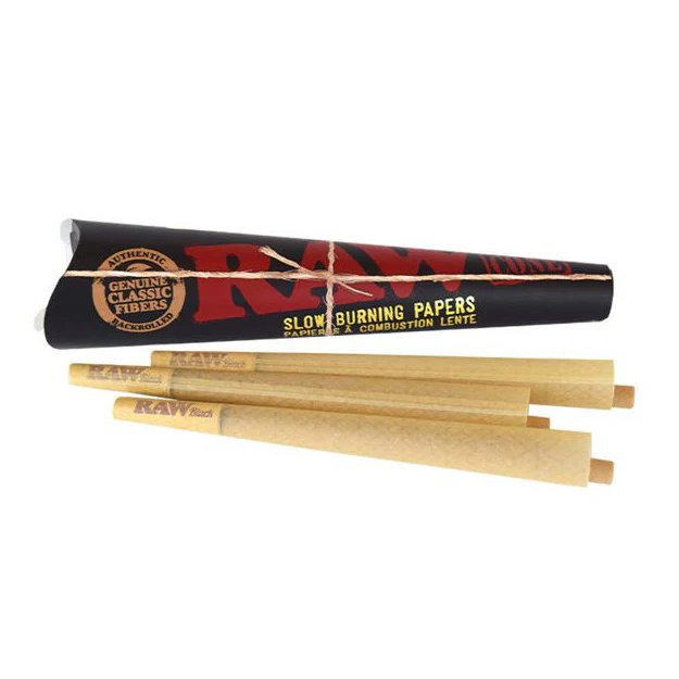 Photograph of product: RAW - Black Cones King Size (3 pack)