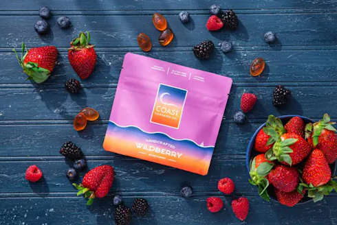 Photograph of product: Coast Wild Berry Gummies 5mg 20pk (100mg)