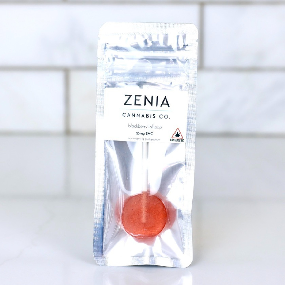 Photograph of product: Zenia | Caramel Apple | 25mg TH-oui Lollipop