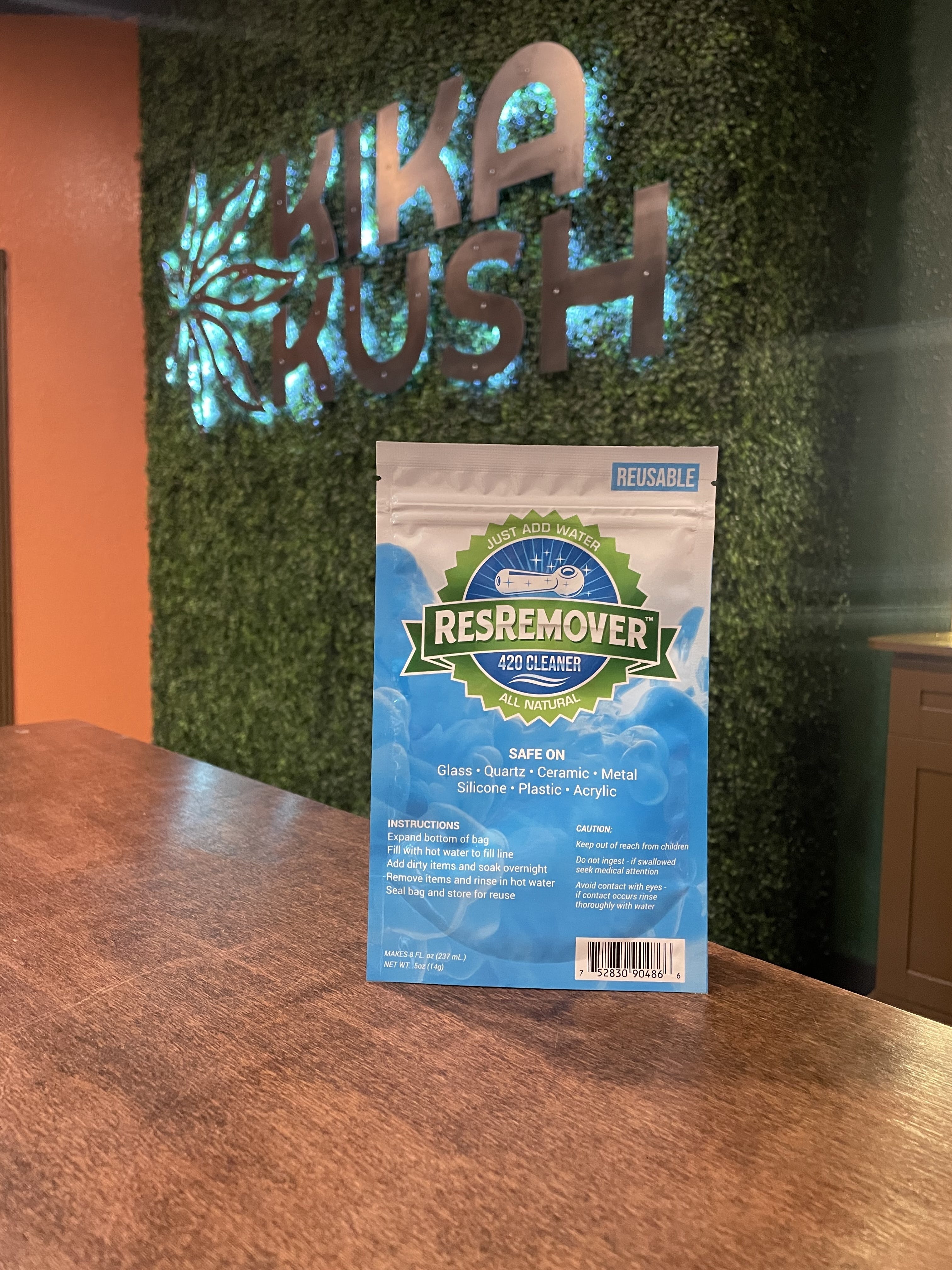 Photograph of product: 420 Cleaner - 8oz Bag