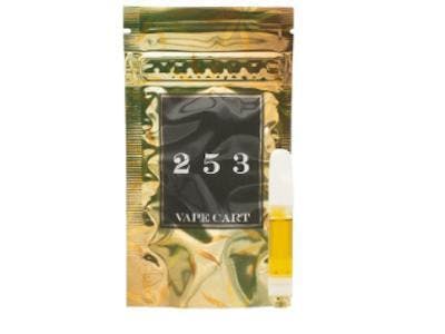 Photograph of product: 253 Farmacy I Strawnana Gushers (H) .5g Live au chocolat Rosin Vape
