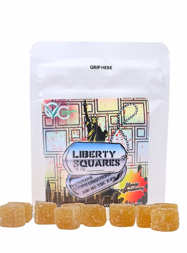 Photograph of product: Veterans Choice - Liberty Squares - Mango Strawberry - 10ct Gummies