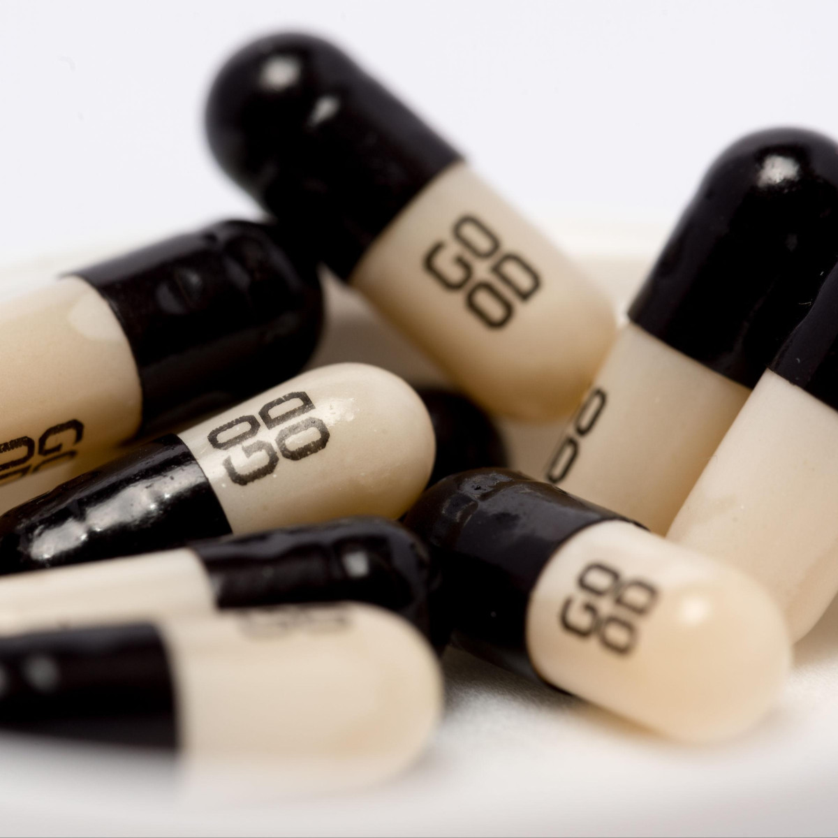 Photograph of product: GOOD Night Capsules 2:1:1