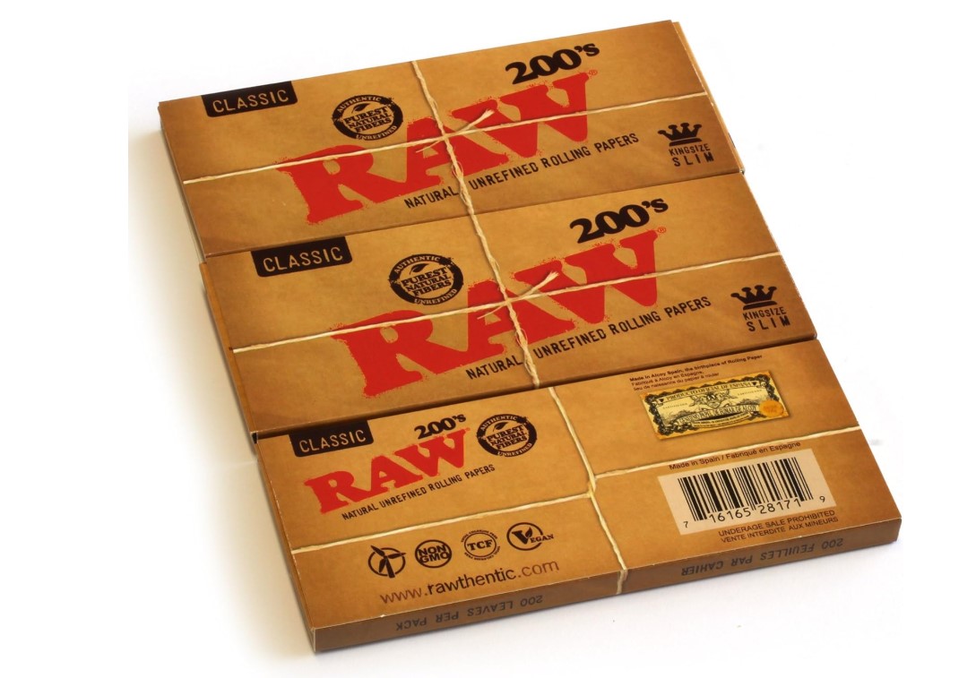 Photograph of product: Classic 200's Rolling Papers