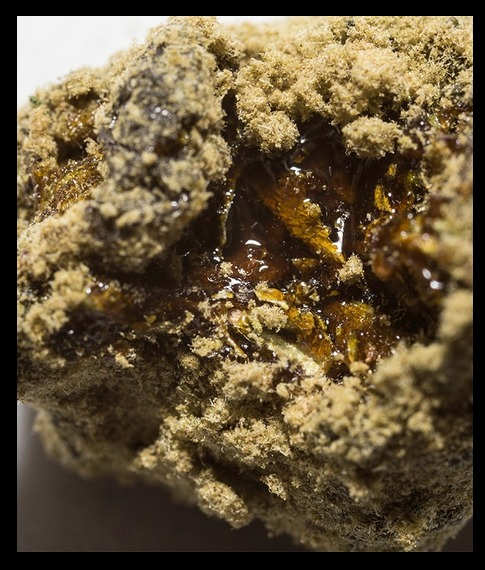 Photograph of product: Kaviar Moonrock Infused Nug (I)