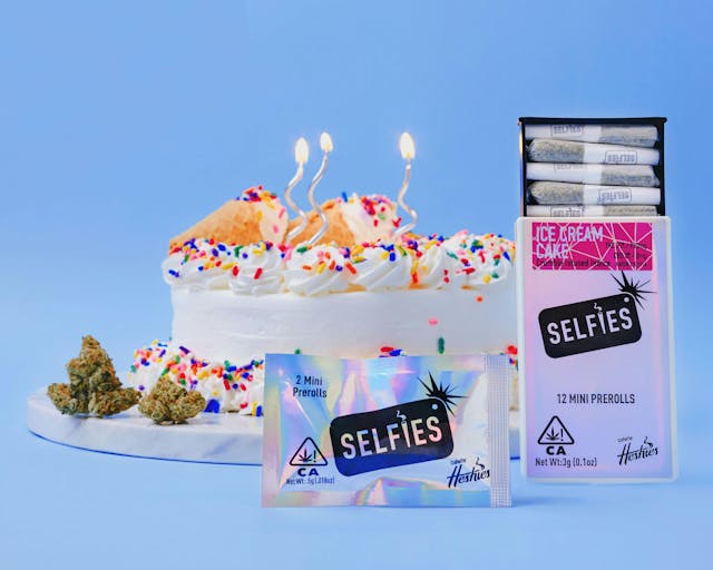 Photograph of product: Ice Cream Cake Infused 12pk - 