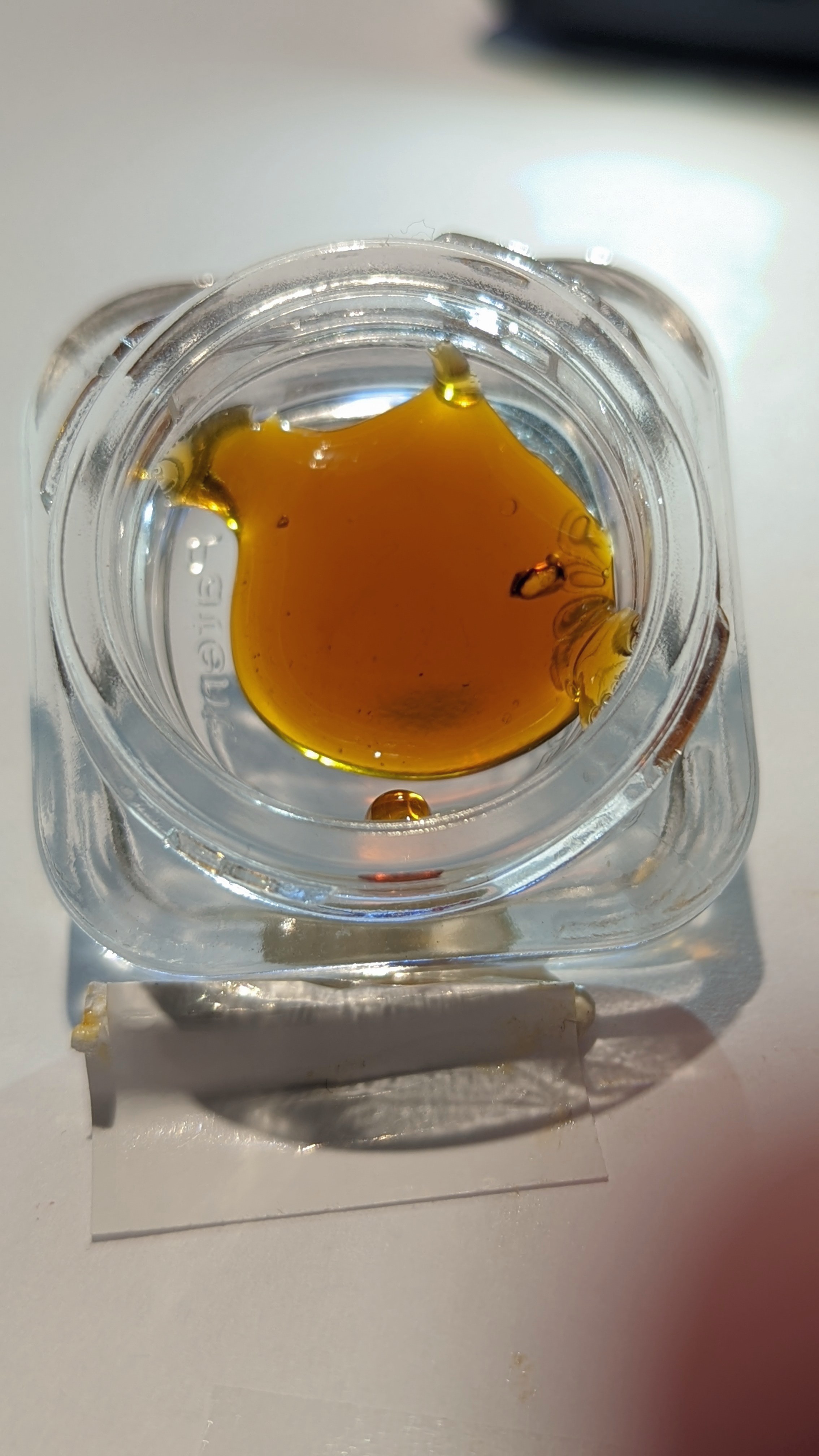 Photograph of product: Heirloom x Chemdawg - Shatter - Hybrid