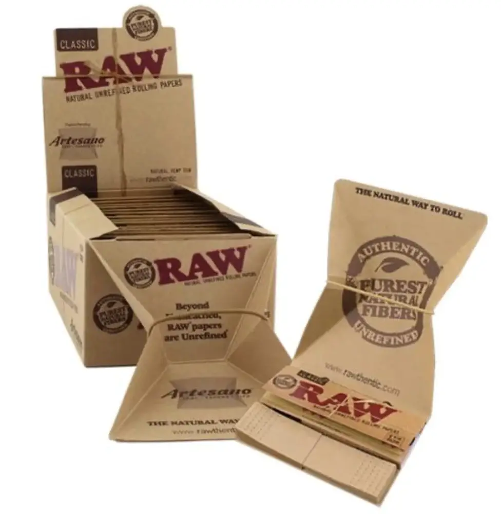 Photograph of product: RAW Classic Connoisseur Papers King Size w/ Tips