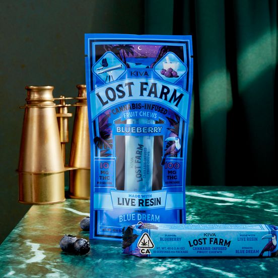 Photograph of product: [Lost Farm] Live Resin Chews - 100mg - Blueberry X Blue Dream (S) - 
