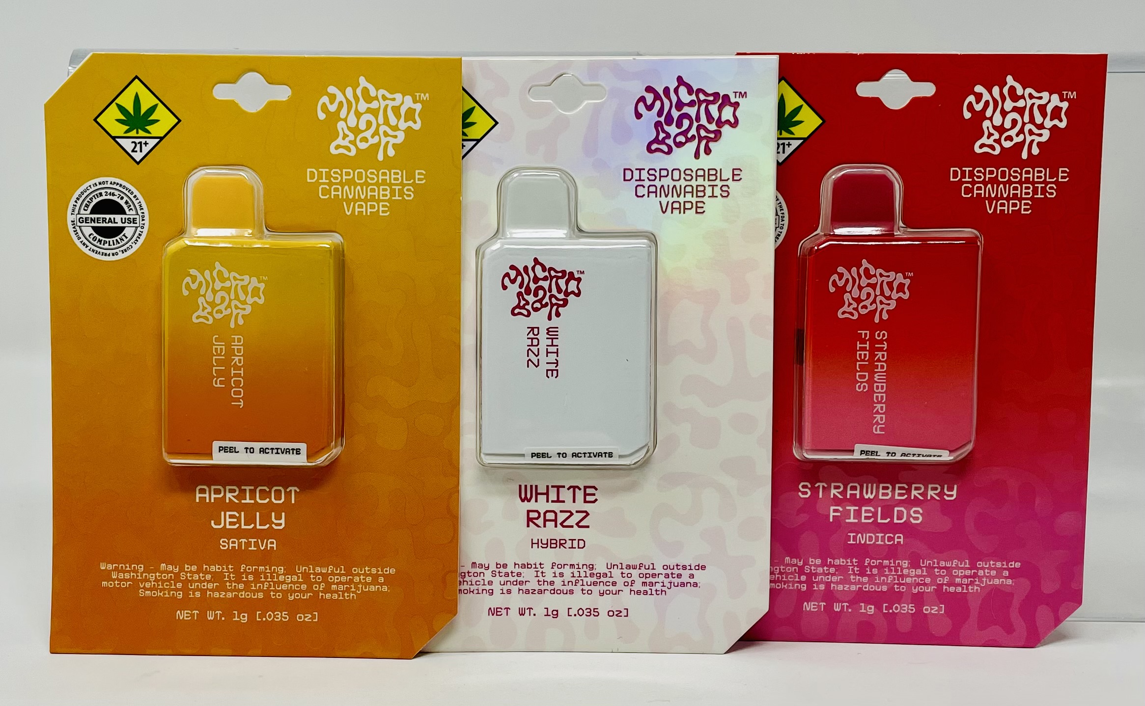 Photograph of product: MICROBAR Strawberry Fields Disposable Cartridge