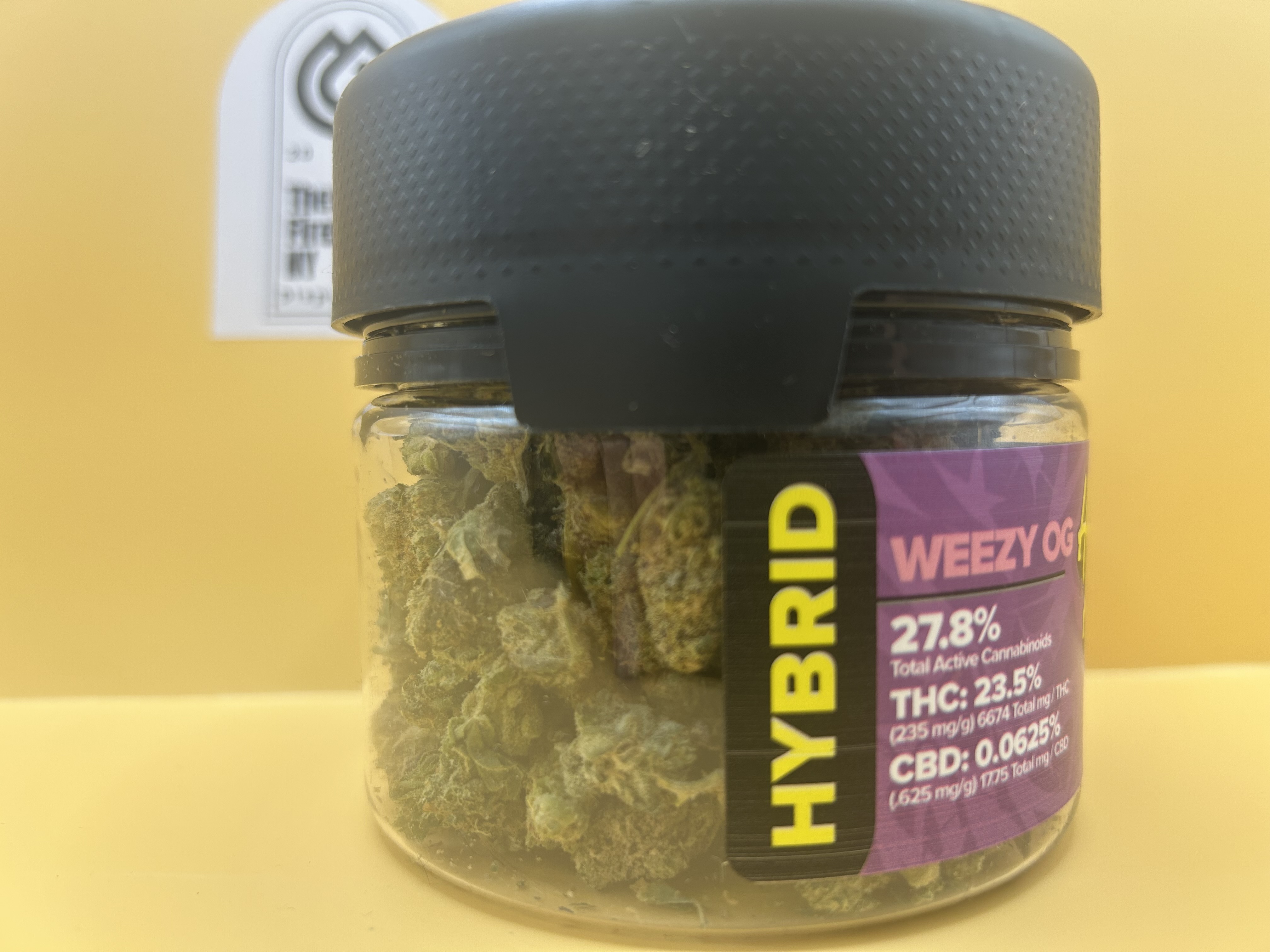 Photograph of product: au chocolatTAG HONEY I WEEZY OG I HYBRID | 23.5% TH-oui | 28G FLOWER SMALLS