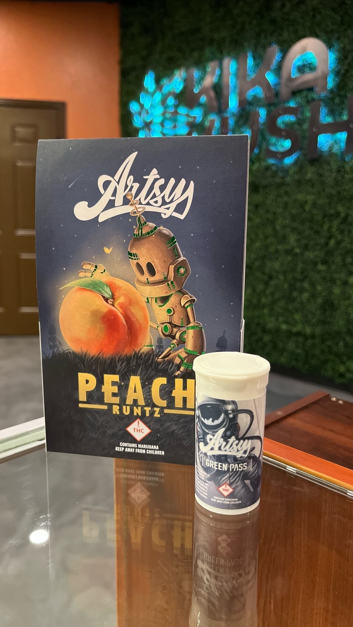 Photograph of product: Artsy - Eighth - Peach Runtz