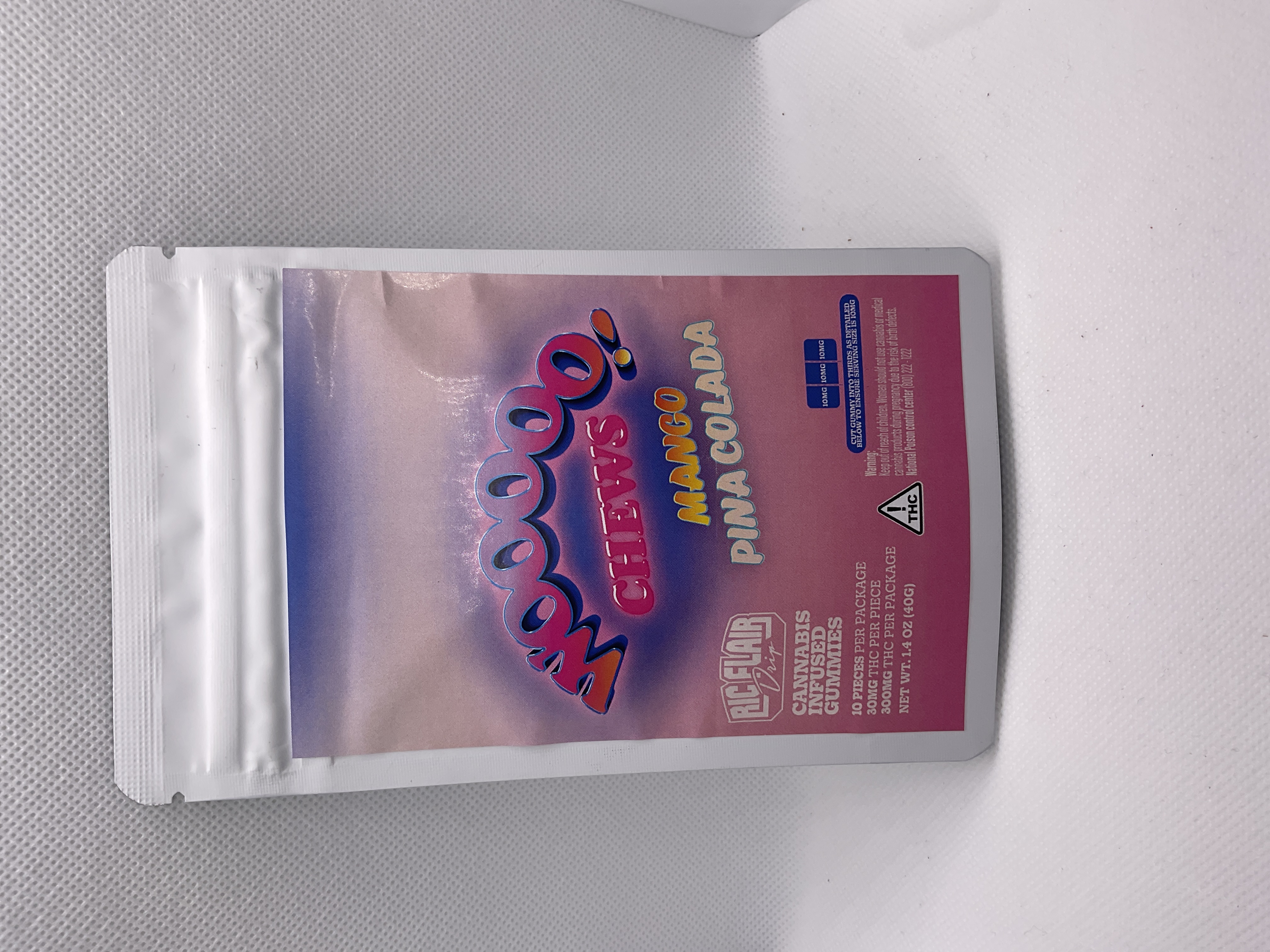 Photograph of product: Southern Sky | 300mg | Ric Flair Mango Pina Colada | Gummies