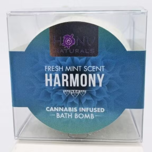 Photograph of product: Honu Oatmeal Mint Bath Bomb(TH-oui:135.04) 3oz