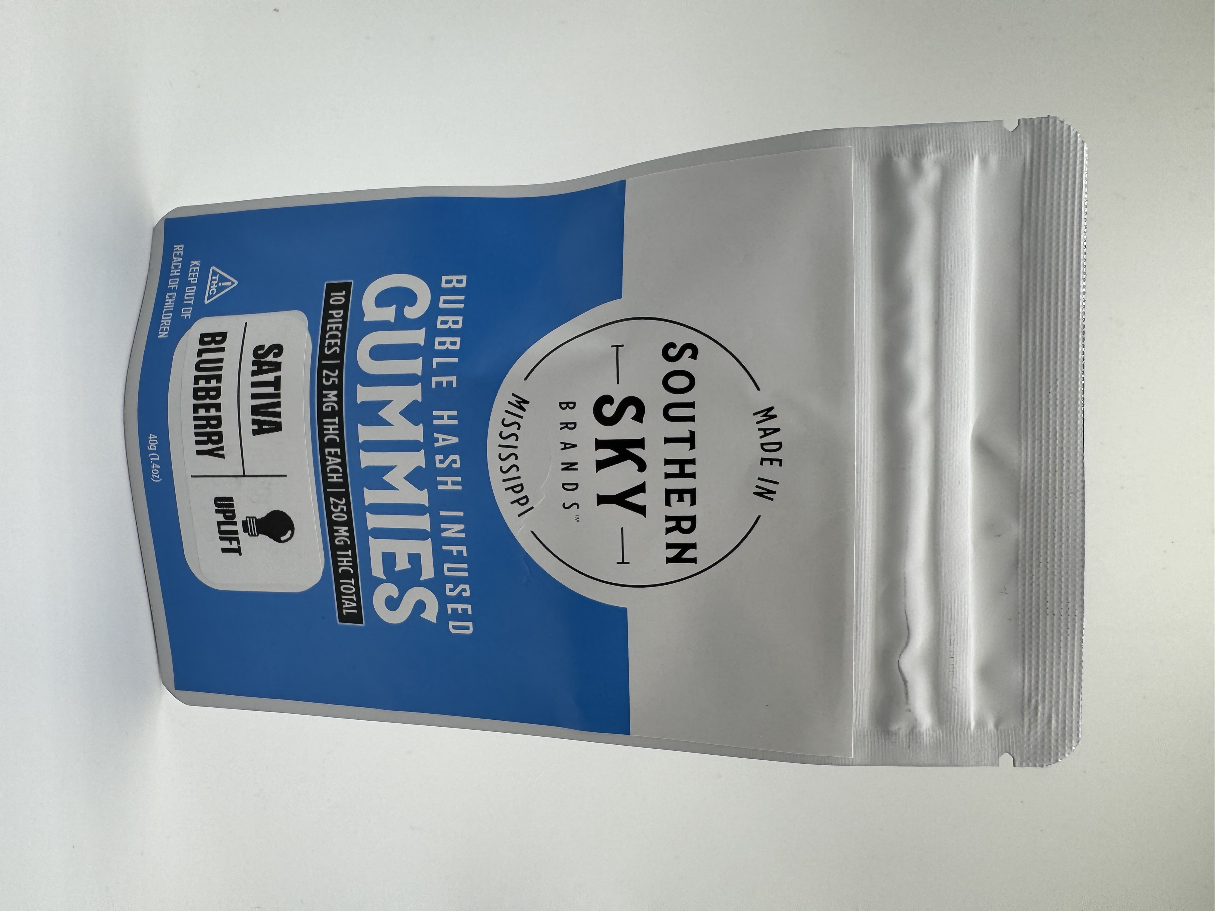 Photograph of product: Blueberry | Oui'd | 250mg | Bubble au chocolat infused | Gummies