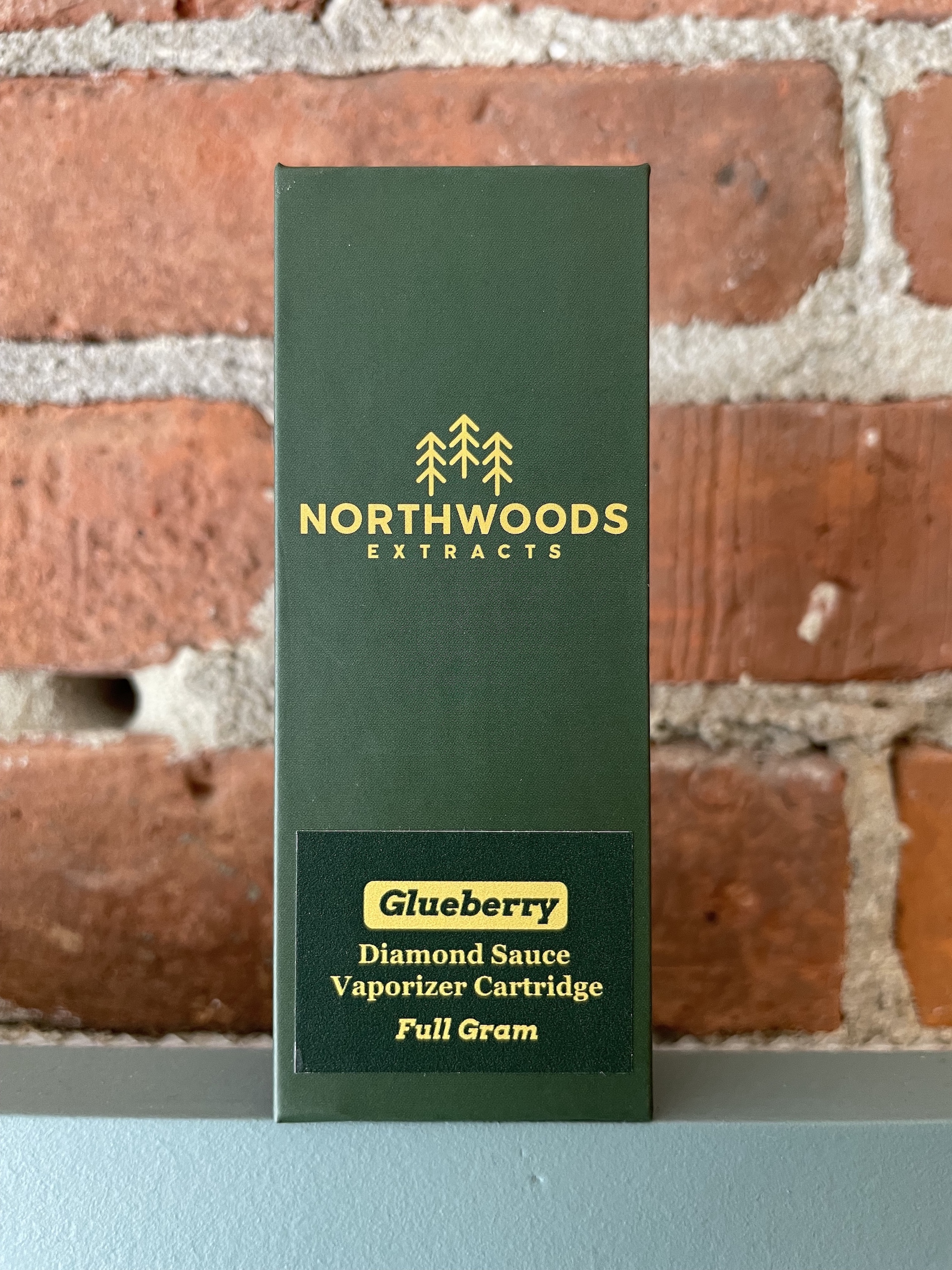 Photograph of product: Northwoods Extracts Live Resin Diamond Sauce Vape Cart | Glueberry