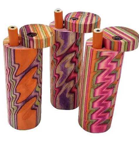 Photograph of product: No Brand - 4" Round Dugouts - 1 hitter included - Assorted Colors