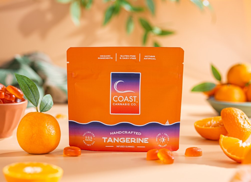 Photograph of product: COAST - Tangerine 1:1:1 TH-oui/CBD/CBG Gummies (5mg/100mg)