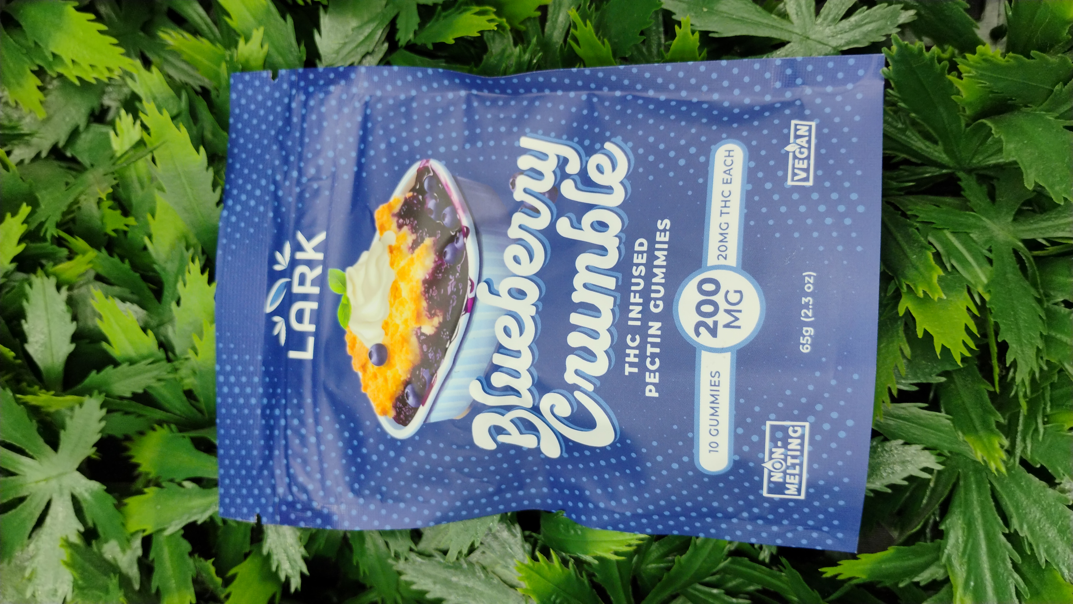 Photograph of product: Lark Blueberry Crumble Pectin Gummies - 10mg (20 servings)