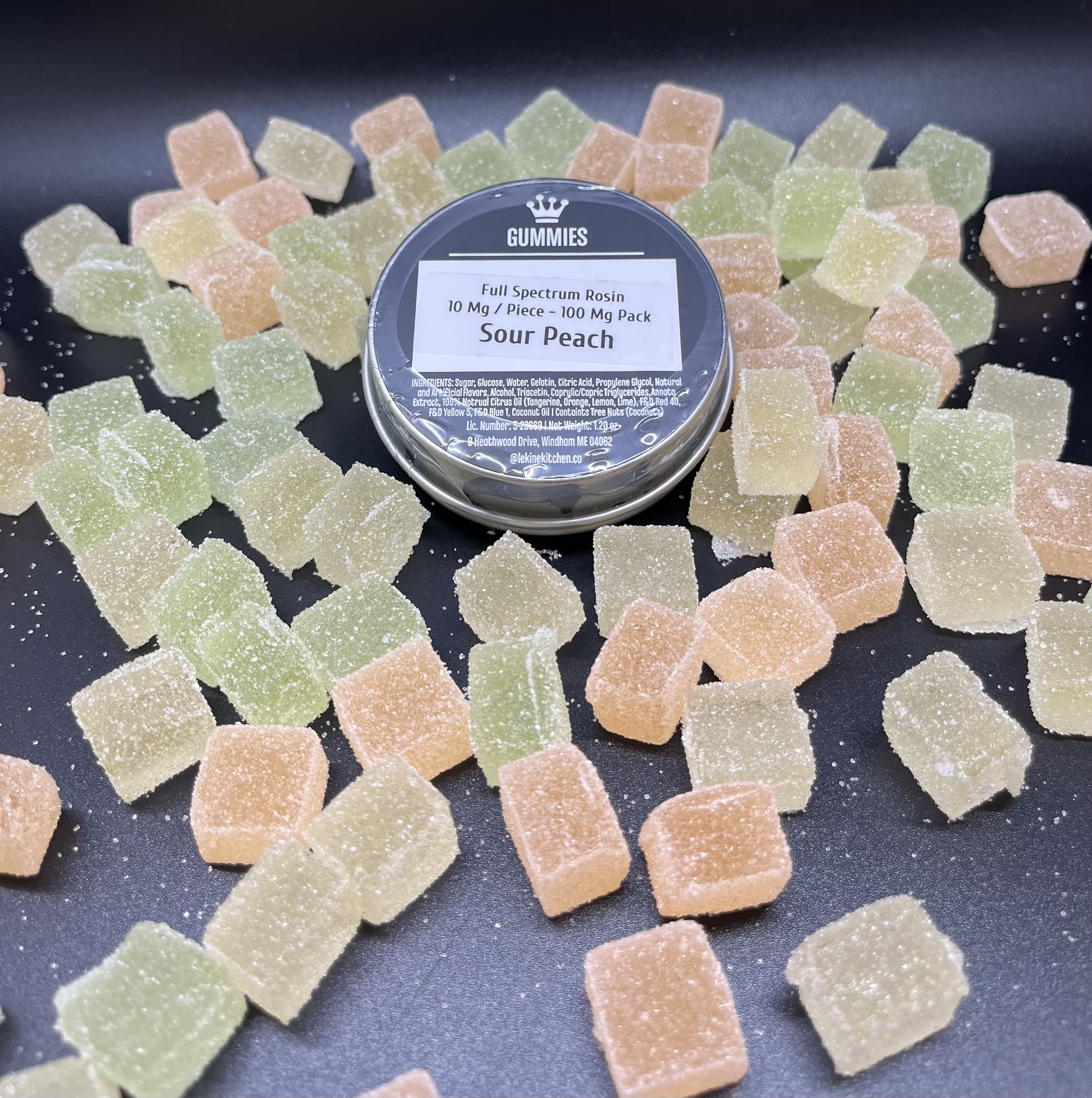 Photograph of product: Undertow x Le Kine Kitchen: Sour Peach 10mg/100mg au chocolat Rosin Gummies