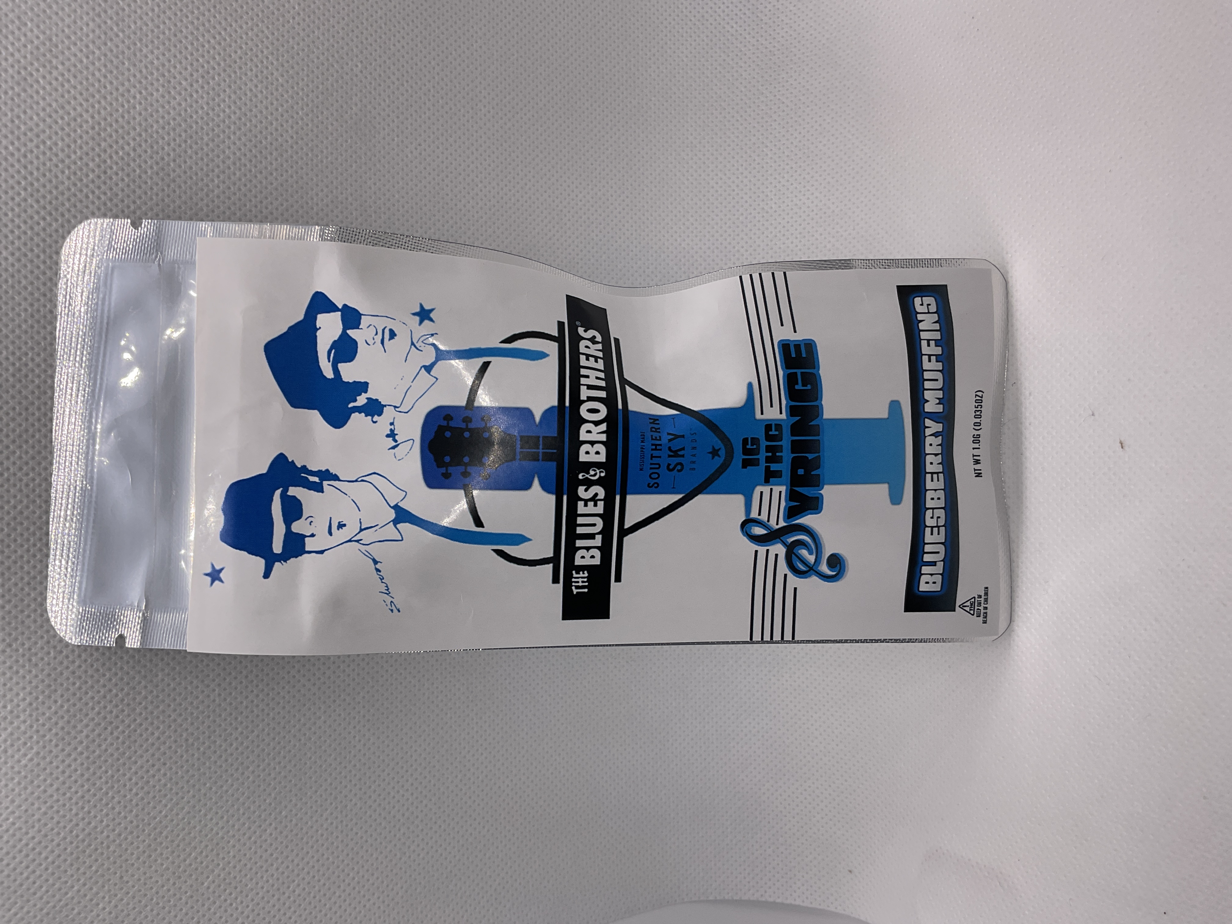 Photograph of product: Southern Sky | 1G Syringe | Belushi BluesBerry Muffin
