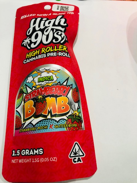 Photograph of product: STRAWBERRY BOMB 1.5G PREROLL - 1.5 G