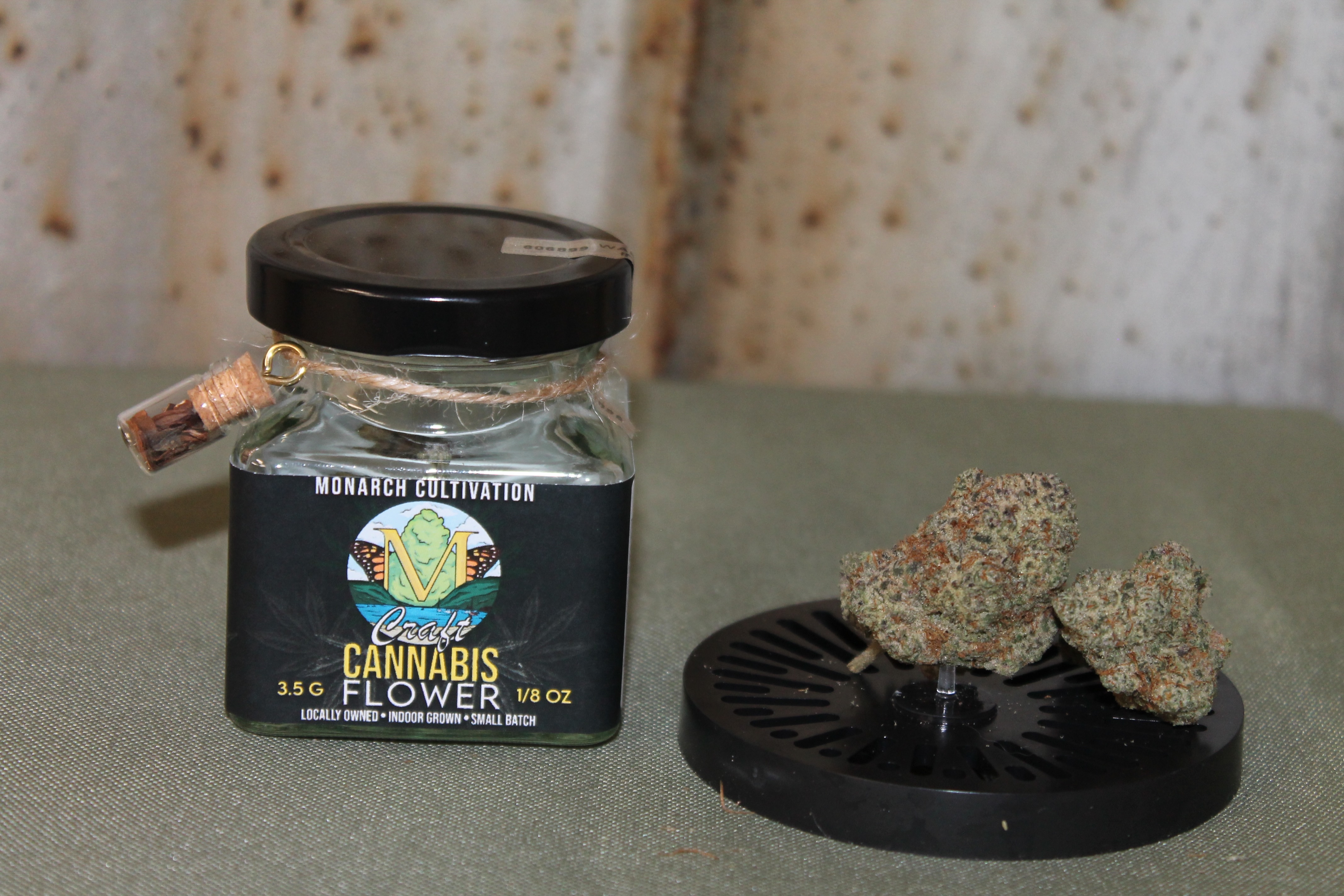 Photograph of Product: Monarch Cultivation | Lemon Confetti Cake - 3.5g