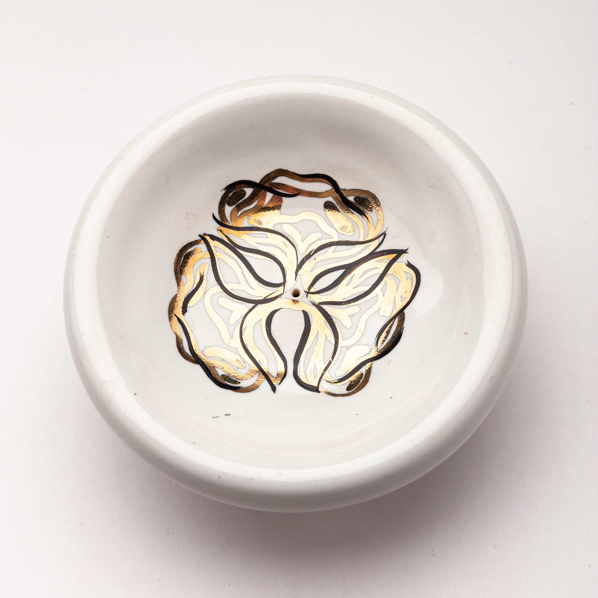 Photograph of product: Incense Dish w/22kt Gold