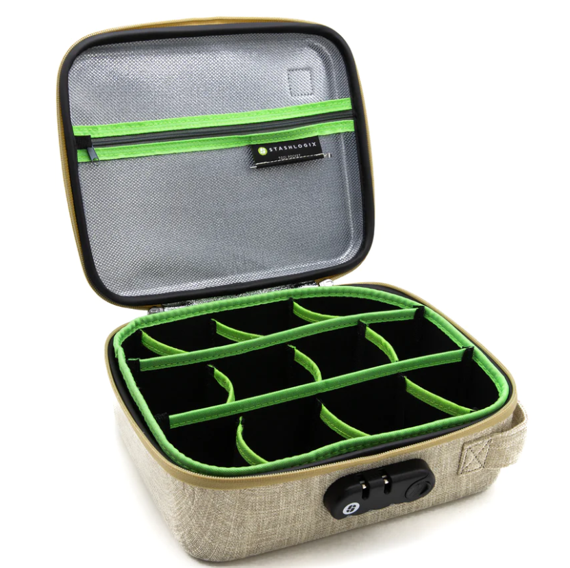Photograph of product: Silverton Large Case | Tan