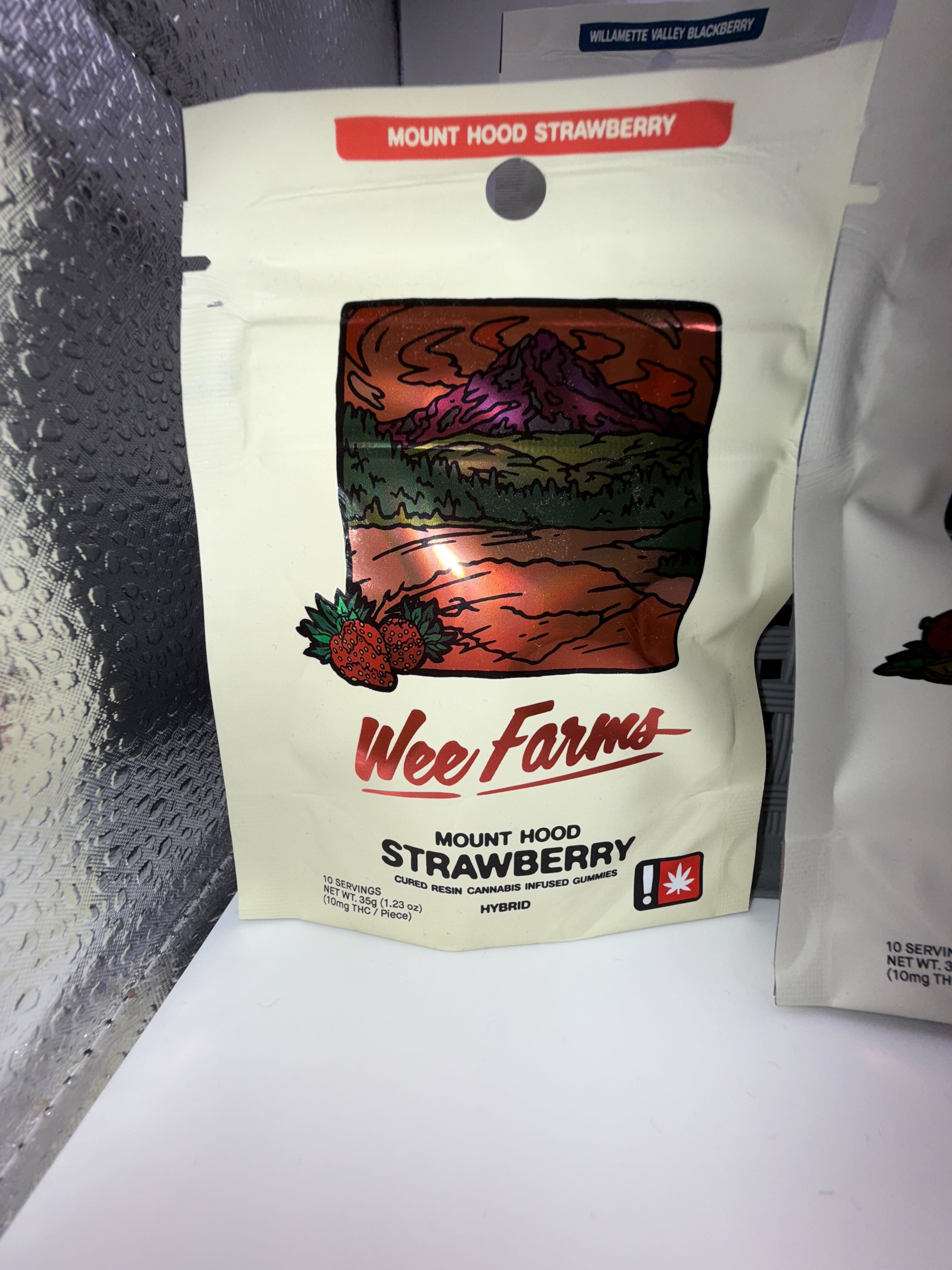 Photograph of product: Gummy | Strawberry | 10-Pack