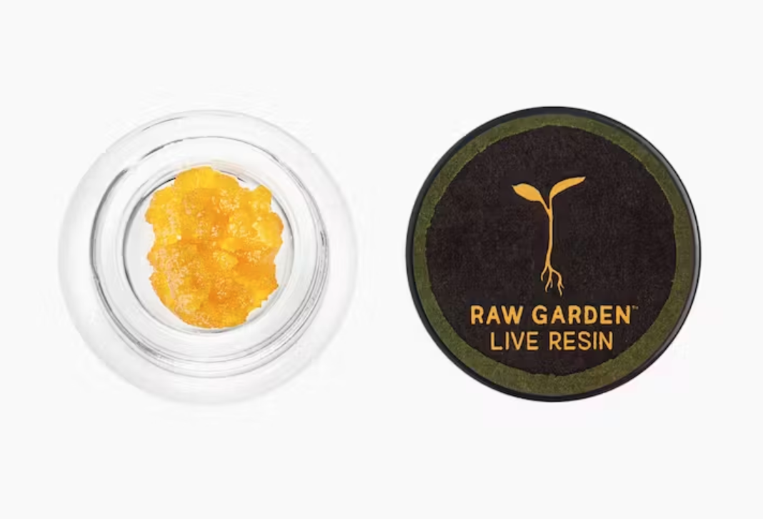Photograph of product: STRAWBERRY GAS 1G LIVE RESIN BADDER