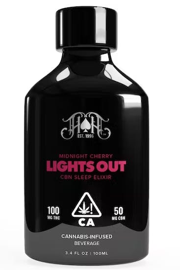 Photograph of product: HEAVY HITTERS LIGHTS OUT MIDNIGHT CHERRY 100MG ELIXIR