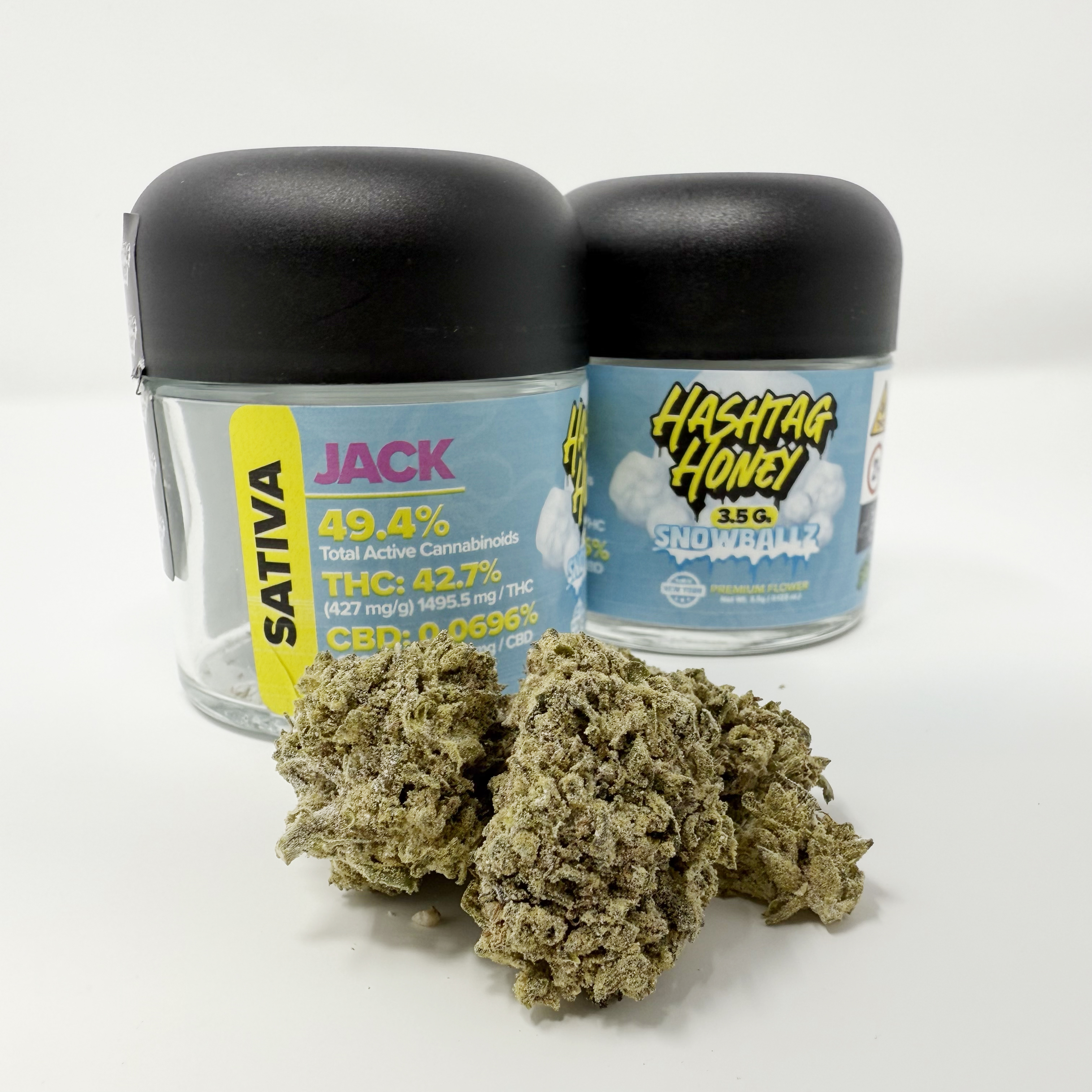 Photograph of product: au chocolattag Honey Snowballz 3.5G Jar- JACK- Oui'd 42.7%TH-oui