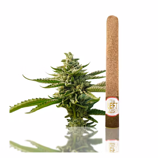 Photograph of product: Strawberry Banana [I] | Infused Blunt Roll | 2.2G | Left Coast