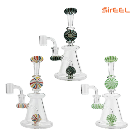 Photograph of product: Dab Rig - - 7.5" 4-Section Color Stripe Rig $45