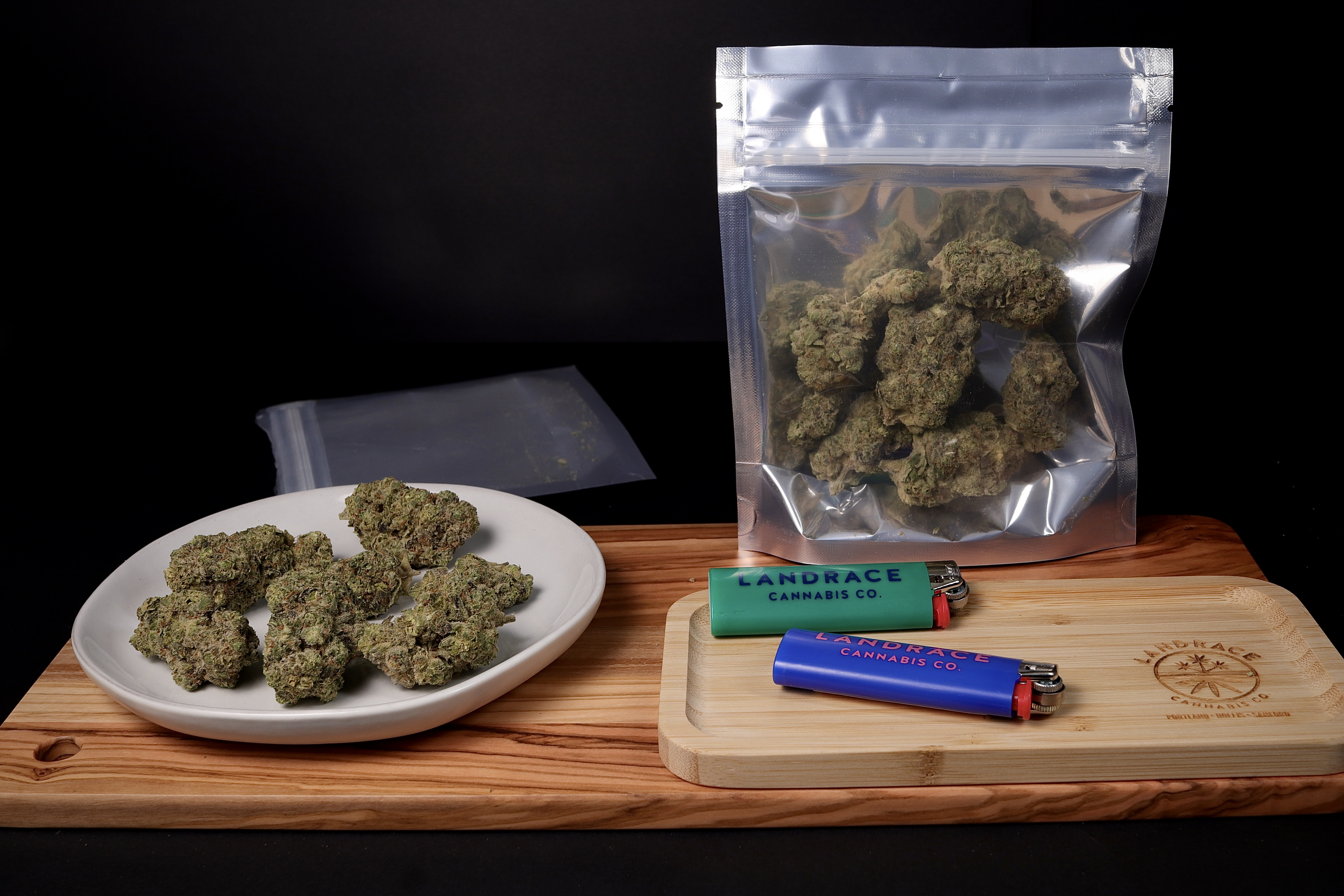 Photograph of product: Elliot T 82 (Bag) - Landrace Oui'd Co. - 14g