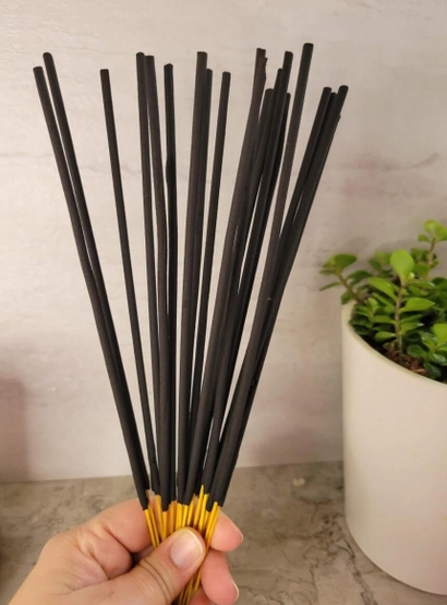 Photograph of product: Incense Sticks I Palo Santo I 20pk
