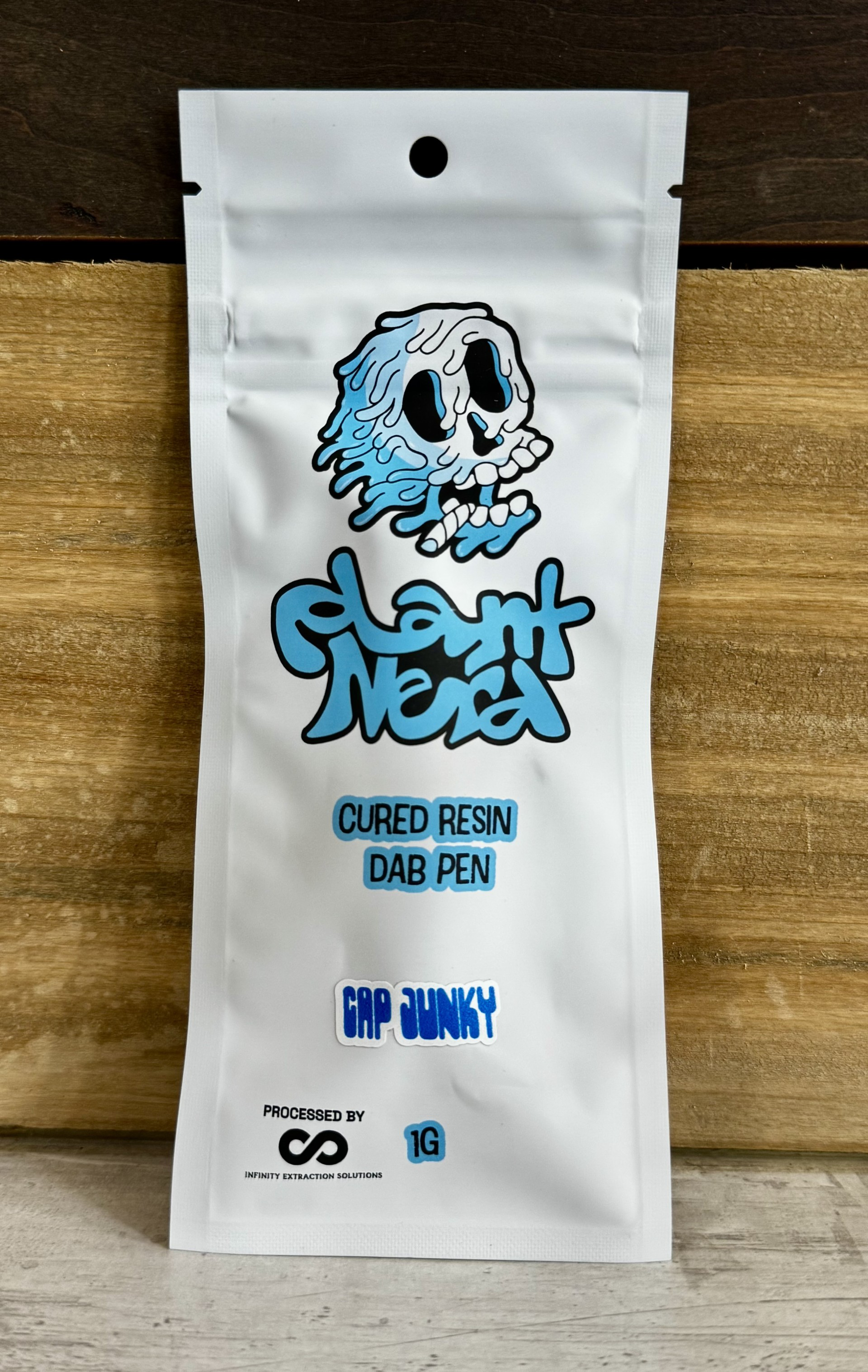 Photograph of product: Cap Junky Cured Resin Disposable