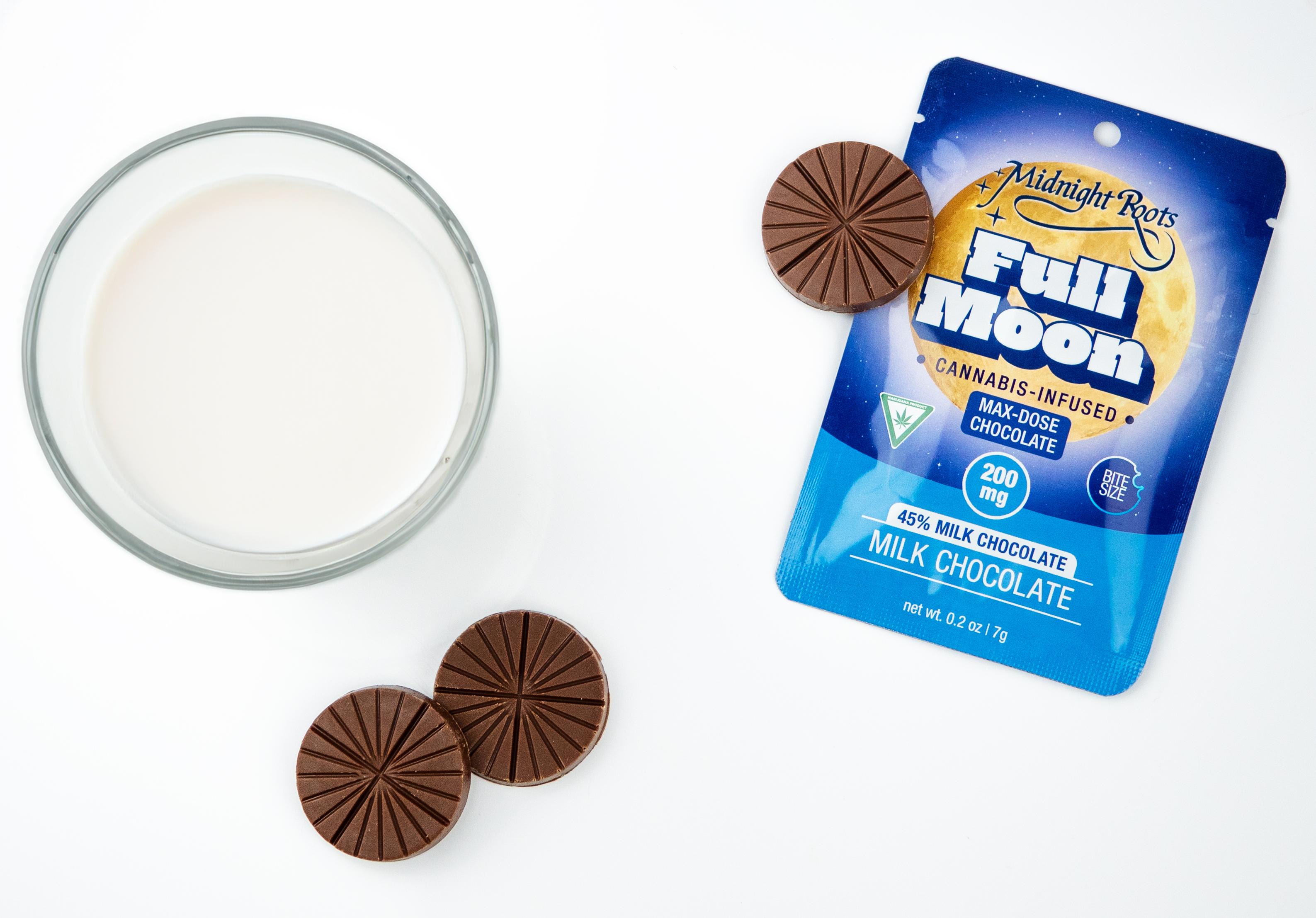 Photograph of Product: Milk Chocolate Full Moon 200mg