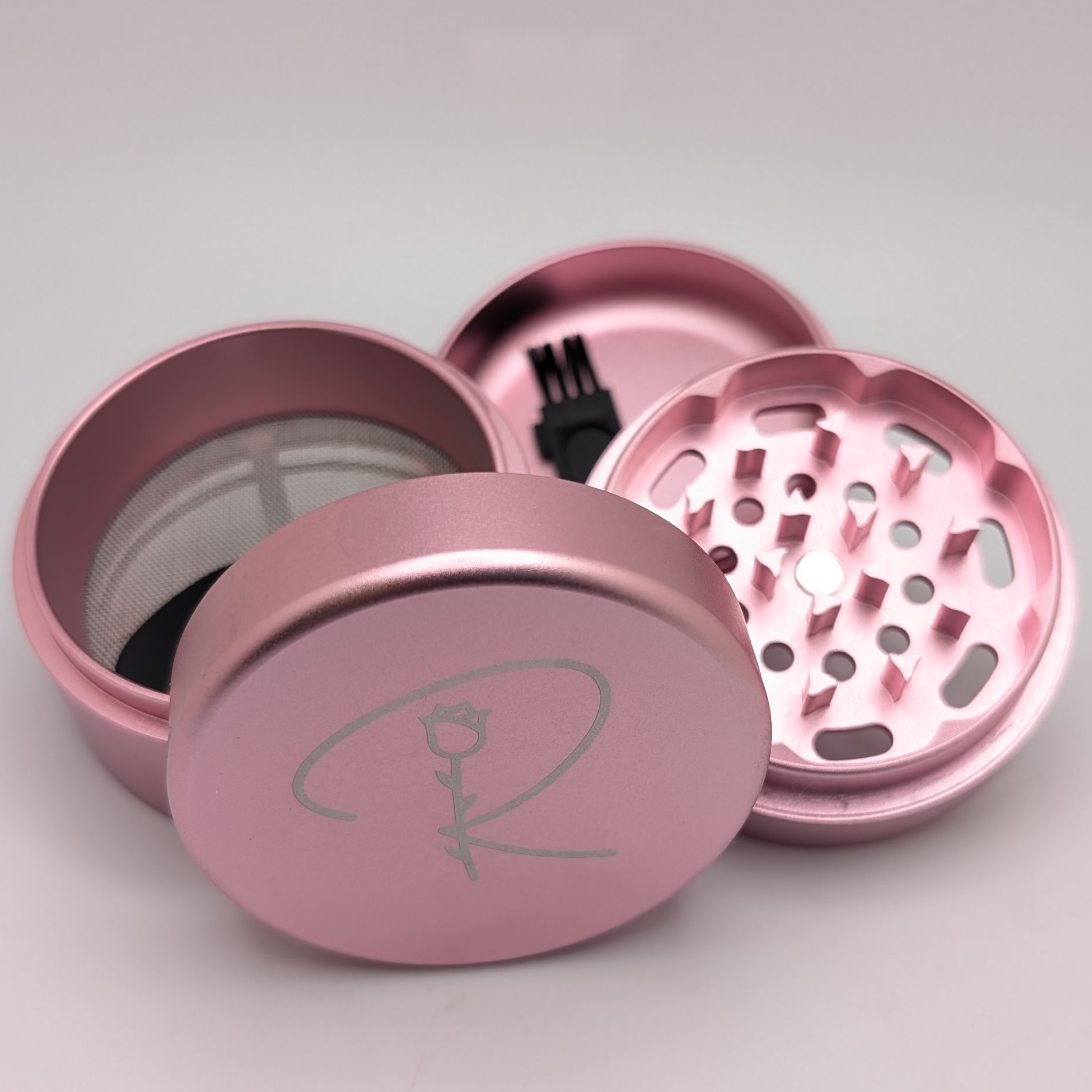 Photograph of Product: Rosie's EZ 4-Piece Pink Grinder