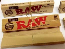 Photograph of product: RAW Connoisseur King Slim with Tips
