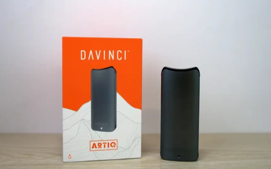 Photograph of product: DaVinci ARTIQ Battery Black