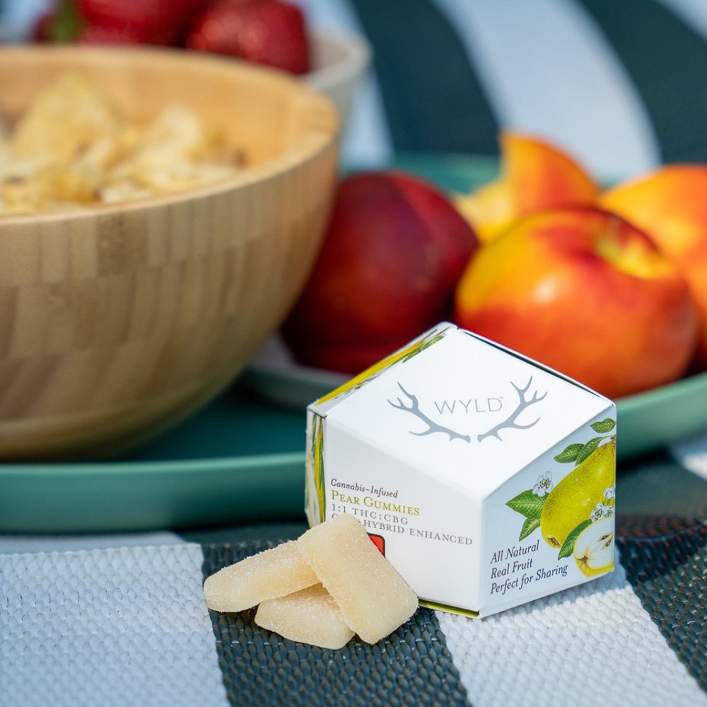 Photograph of product: 2:1 Pear CBD:CBG Gummies 200mg