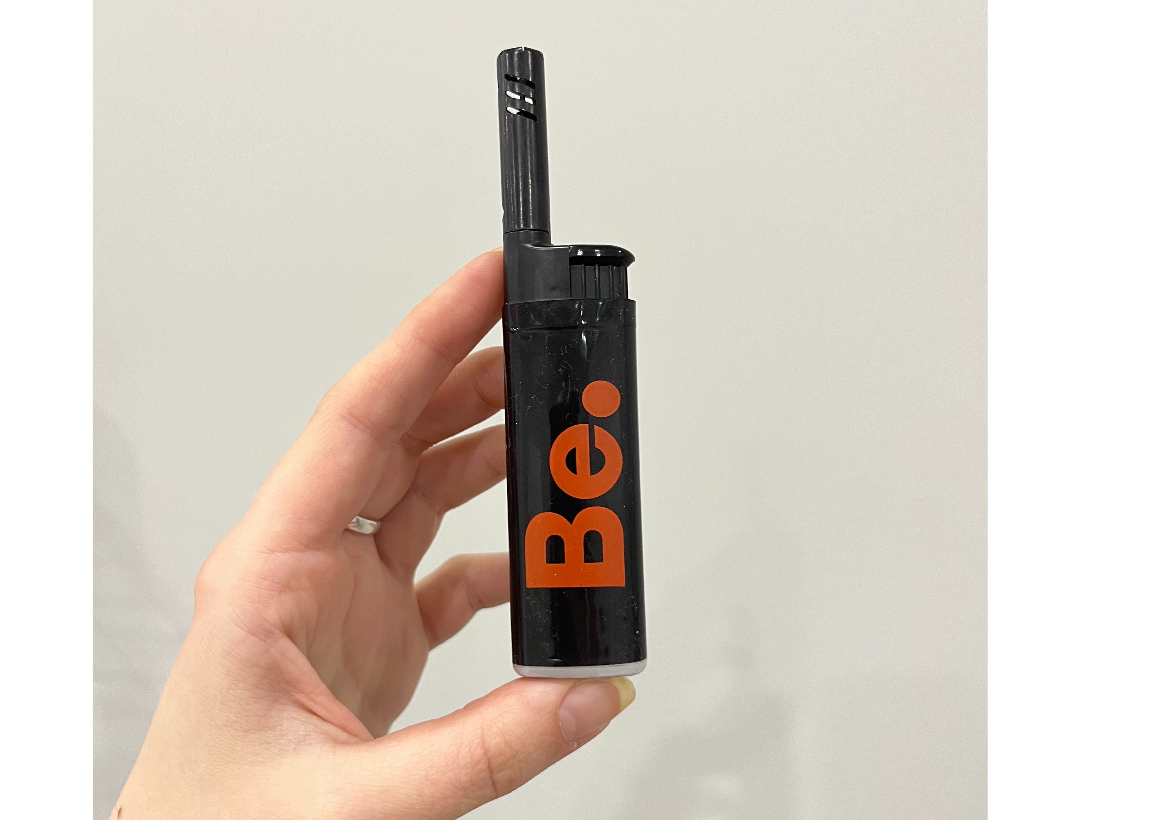 Photograph of product: Be. EZ Reach Lighter