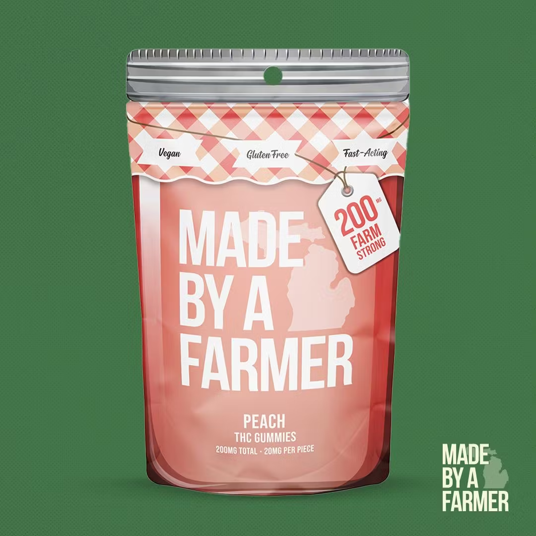 Photograph of product: Made By A Farmer - Full Spec Nano Gummy - Peach - 200mg