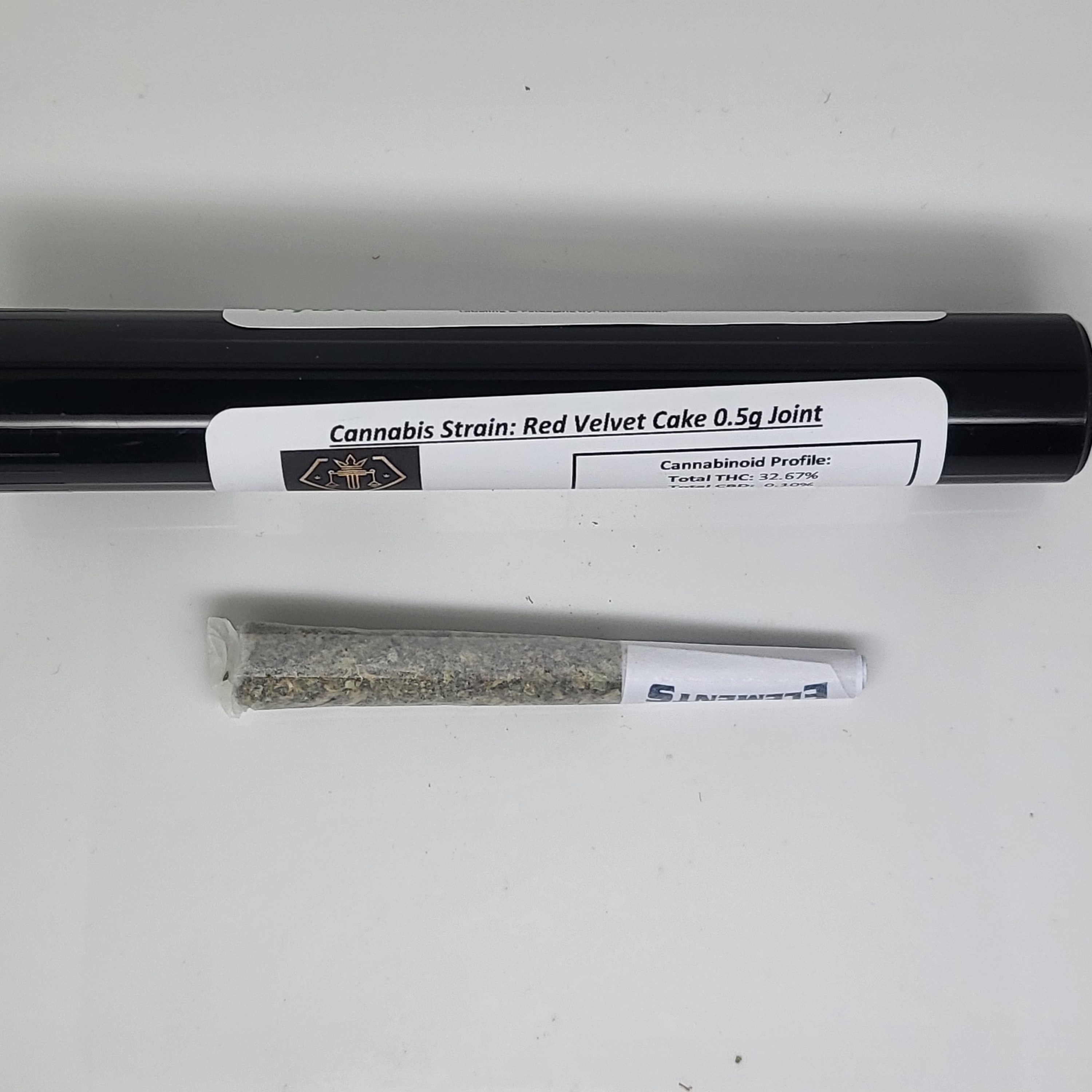 Photograph of product: Red Velvet Cake 0.5g Joint 32.67% TH-oui by Dope Dynasty