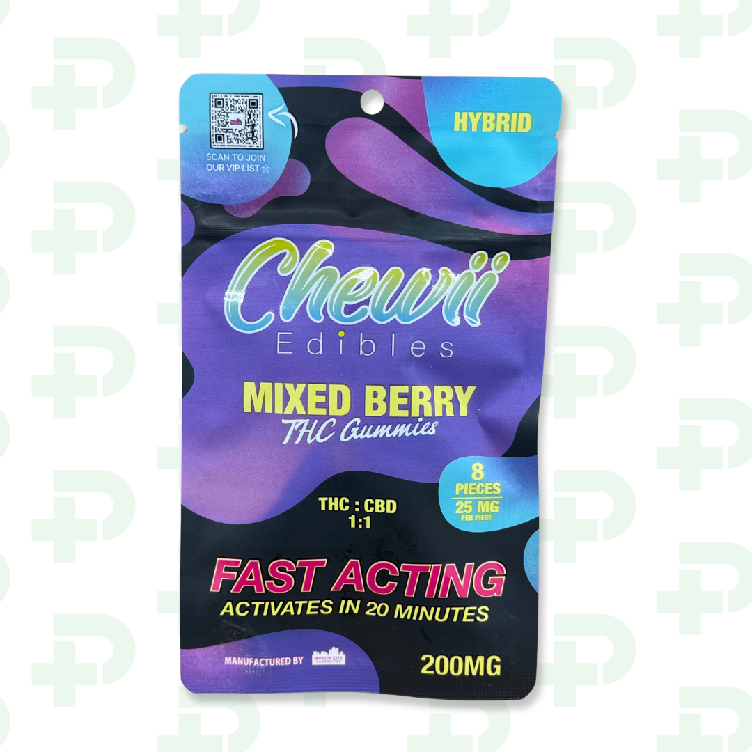 Photograph of product: Chewii 200mg Gummies - Mixed Berry 1:1